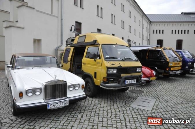 Zdjęcie w galerii na portalu naszraciborz.pl: SHOW OFF Racibórz - Ludzie Pasja Motoryzacja  wiadomości z regionu