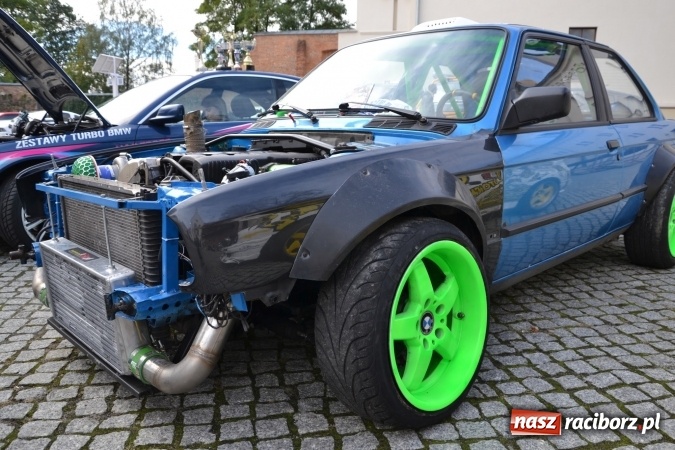 Zdjęcie w galerii na portalu naszraciborz.pl: SHOW OFF Racibórz - Ludzie Pasja Motoryzacja  wiadomości z regionu