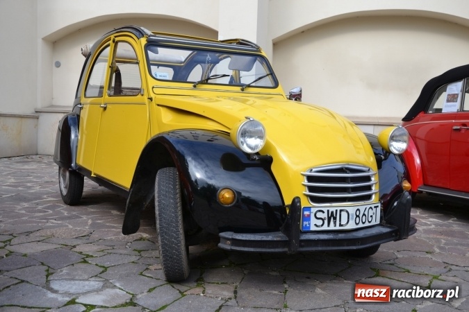 Zdjęcie w galerii na portalu naszraciborz.pl: SHOW OFF Racibórz - Ludzie Pasja Motoryzacja  wiadomości z regionu