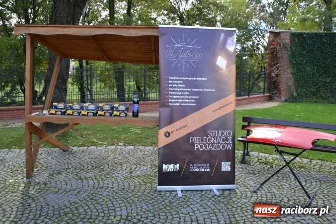 Zdjęcie w galerii na portalu naszraciborz.pl: SHOW OFF Racibórz - Ludzie Pasja Motoryzacja  wiadomości z regionu