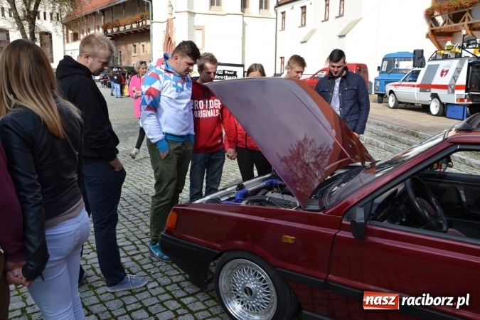 Zdjęcie w galerii na portalu naszraciborz.pl: SHOW OFF Racibórz - Ludzie Pasja Motoryzacja  wiadomości z regionu
