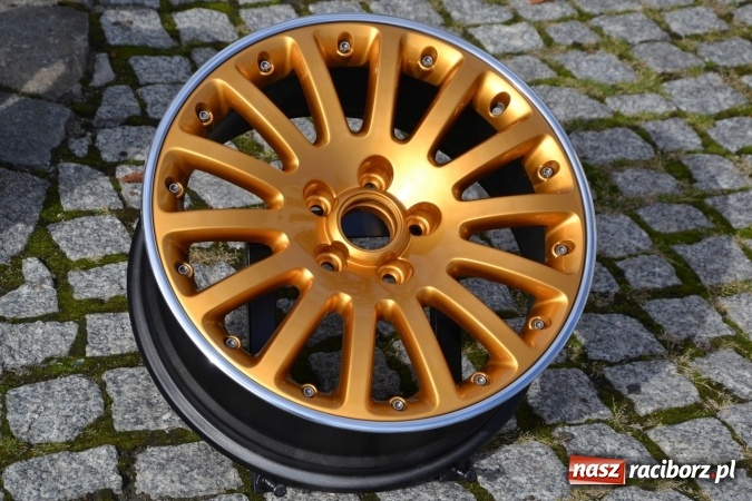 Zdjęcie w galerii na portalu naszraciborz.pl: SHOW OFF Racibórz - Ludzie Pasja Motoryzacja  wiadomości z regionu