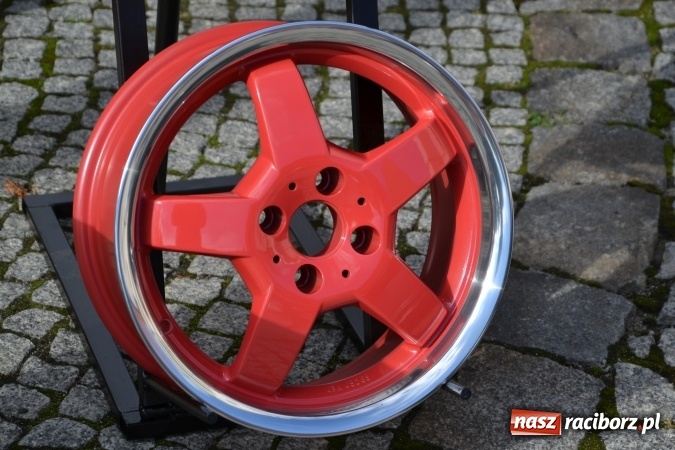 Zdjęcie w galerii na portalu naszraciborz.pl: SHOW OFF Racibórz - Ludzie Pasja Motoryzacja  wiadomości z regionu