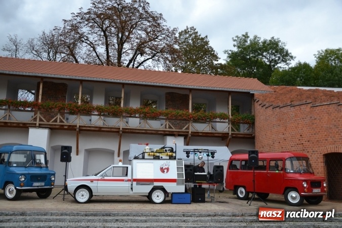 Zdjęcie w galerii na portalu naszraciborz.pl: SHOW OFF Racibórz - Ludzie Pasja Motoryzacja  wiadomości z regionu