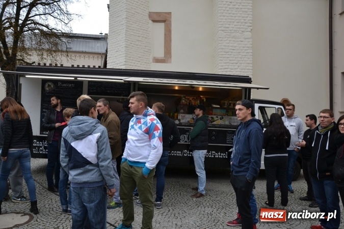 Zdjęcie w galerii na portalu naszraciborz.pl: SHOW OFF Racibórz - Ludzie Pasja Motoryzacja  wiadomości z regionu