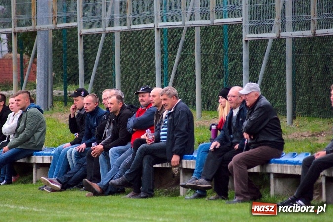Zdjęcie w galerii na portalu naszraciborz.pl: Zła passa Markowic przerwana. Gamów pokonany wiadomości z regionu