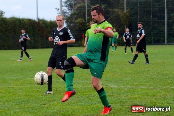 Zdjęcie w galerii na portalu naszraciborz.pl: Zła passa Markowic przerwana. Gamów pokonany wiadomości z regionu