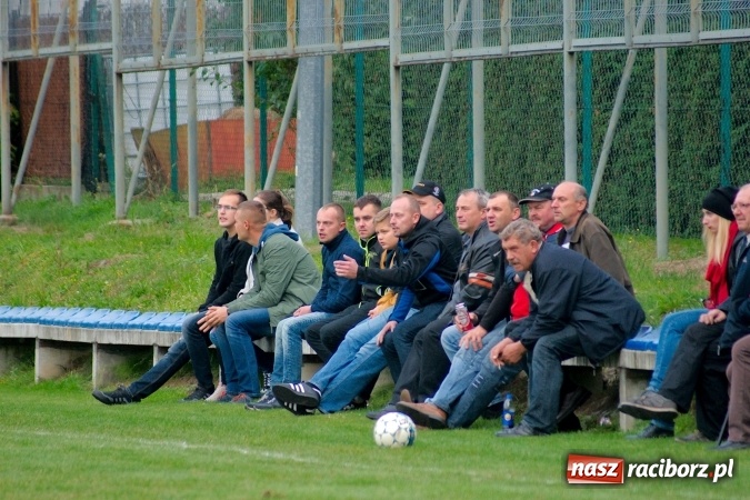Zdjęcie w galerii na portalu naszraciborz.pl: Zła passa Markowic przerwana. Gamów pokonany wiadomości z regionu