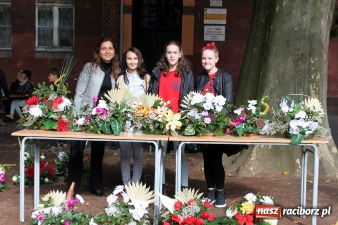 Zdjęcie w galerii na portalu naszraciborz.pl: Gimnazjum nr 5 świętowało Dzień Patrona Szkoły wiadomości z regionu