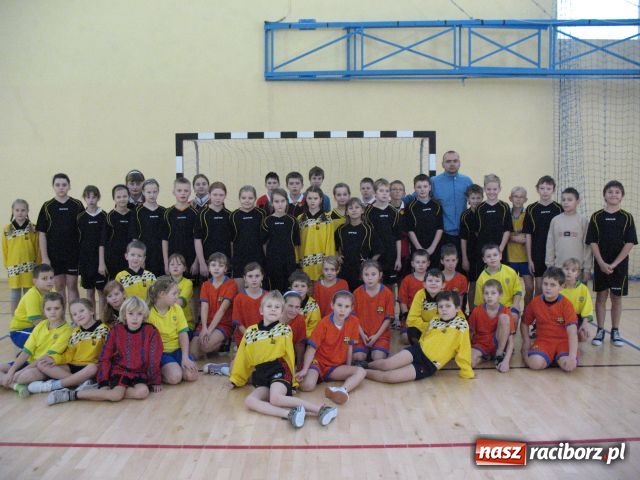 Zdjęcie w galerii na portalu naszraciborz.pl: Mikołajki na sportowo wiadomości z regionu