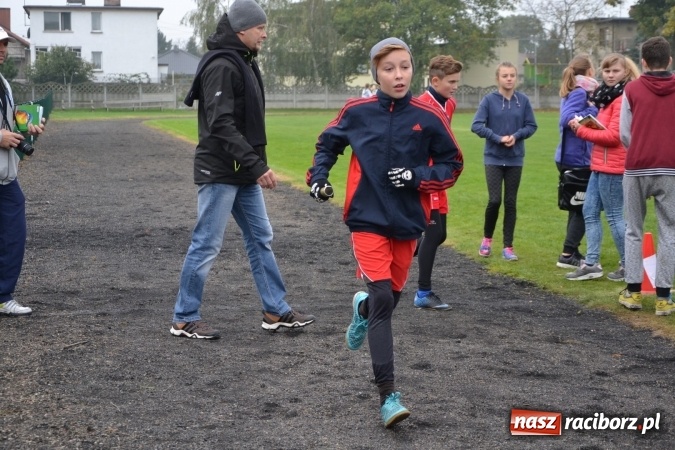 Zdjęcie w galerii na portalu naszraciborz.pl: Gminne zawody w biegach przełajowych w Tworkowie wiadomości z regionu