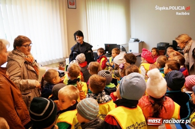 Zdjęcie w galerii na portalu naszraciborz.pl: Raciborscy policjanci piątek spędzili z przedszkolakami wiadomości z regionu
