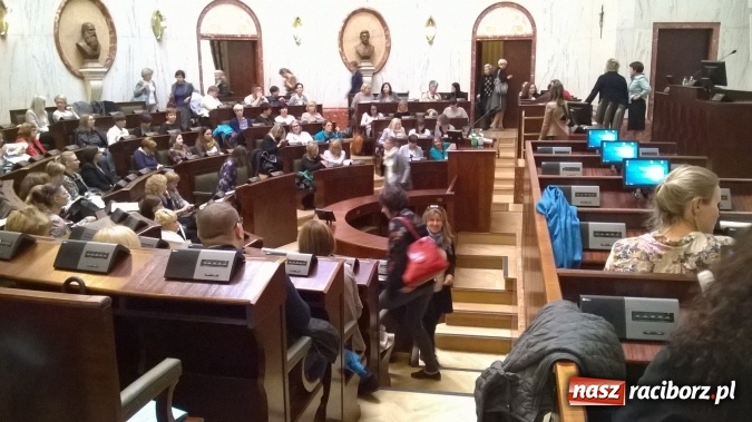 Zdjęcie w galerii na portalu naszraciborz.pl: Katowice. Kolejna premiera filmowa realizatorów TV Racibórz wiadomości z regionu