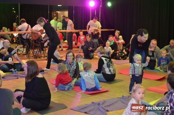 Zdjęcie w galerii na portalu naszraciborz.pl: Maluchy w krainie dźwięku - czyli muzyka, ruch i zabawa wiadomości z regionu