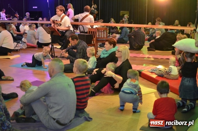 Zdjęcie w galerii na portalu naszraciborz.pl: Maluchy w krainie dźwięku - czyli muzyka, ruch i zabawa wiadomości z regionu