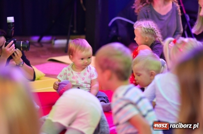 Zdjęcie w galerii na portalu naszraciborz.pl: Maluchy w krainie dźwięku - czyli muzyka, ruch i zabawa wiadomości z regionu