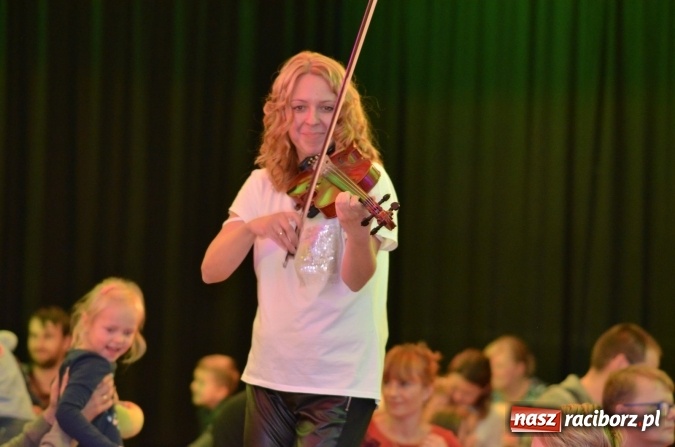 Zdjęcie w galerii na portalu naszraciborz.pl: Maluchy w krainie dźwięku - czyli muzyka, ruch i zabawa wiadomości z regionu