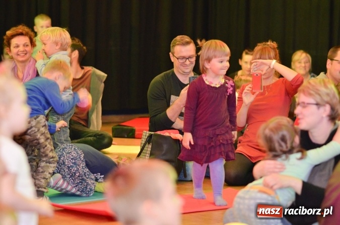 Zdjęcie w galerii na portalu naszraciborz.pl: Maluchy w krainie dźwięku - czyli muzyka, ruch i zabawa wiadomości z regionu