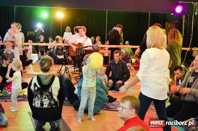 Zdjęcie w galerii na portalu naszraciborz.pl: Maluchy w krainie dźwięku - czyli muzyka, ruch i zabawa wiadomości z regionu