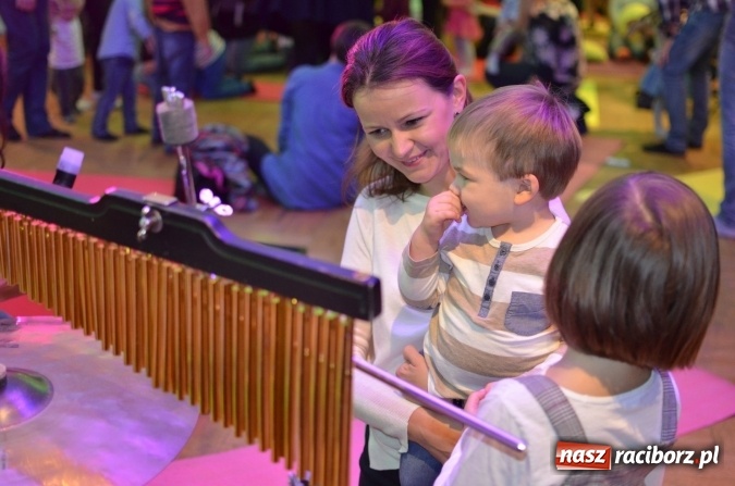Zdjęcie w galerii na portalu naszraciborz.pl: Maluchy w krainie dźwięku - czyli muzyka, ruch i zabawa wiadomości z regionu