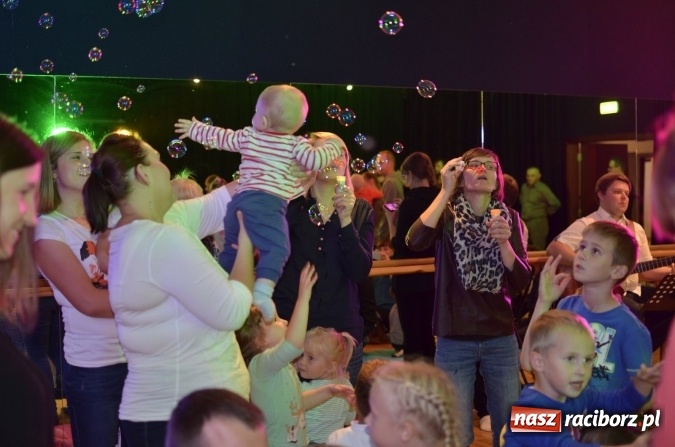Zdjęcie w galerii na portalu naszraciborz.pl: Maluchy w krainie dźwięku - czyli muzyka, ruch i zabawa wiadomości z regionu