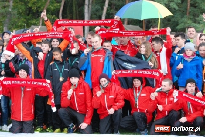 Zdjęcie w galerii na portalu naszraciborz.pl: Huragan Racibórz ze srebrnym medalem podczas XVII Ogólnopolskiego Turnieju Piłki Nożnej Olimpiad Specjalnych wiadomości z regionu