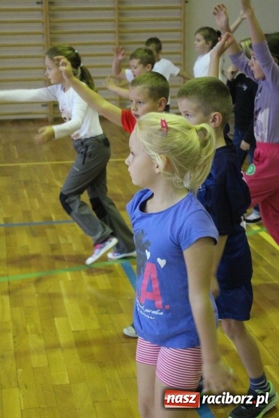 Zdjęcie w galerii na portalu naszraciborz.pl: W zespole szk&oacute;ł w Bieńkowicach obchodzono Europejski Dzień Język&oacute;w Obcych wiadomości z regionu