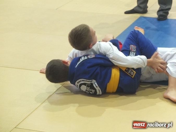 Zdjęcie w galerii na portalu naszraciborz.pl: Sukcesy najmłodszych Łamatorów wiadomości z regionu