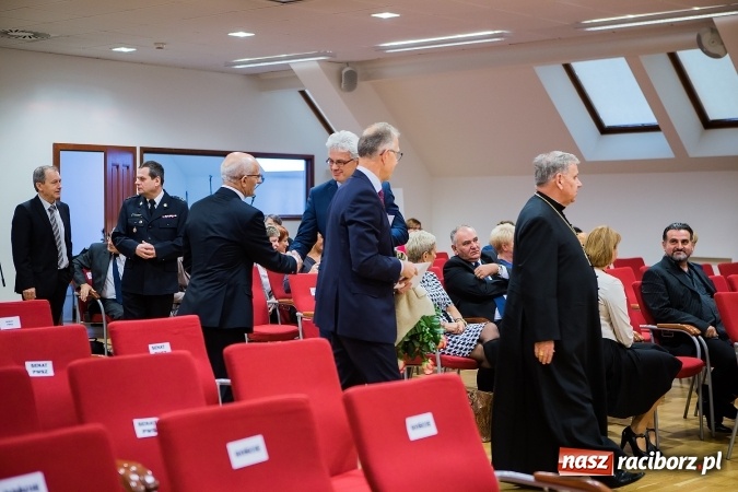 Zdjęcie w galerii na portalu naszraciborz.pl: Państwowa Wyższa Szkoła Zawodowa zainaugurowała nowy rok akademicki wiadomości z regionu