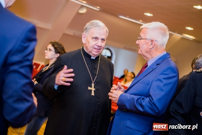 Zdjęcie w galerii na portalu naszraciborz.pl: Państwowa Wyższa Szkoła Zawodowa zainaugurowała nowy rok akademicki wiadomości z regionu