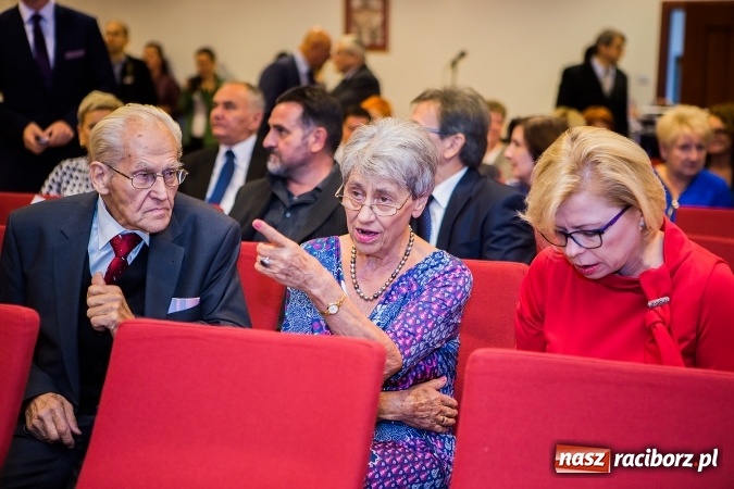 Zdjęcie w galerii na portalu naszraciborz.pl: Państwowa Wyższa Szkoła Zawodowa zainaugurowała nowy rok akademicki wiadomości z regionu