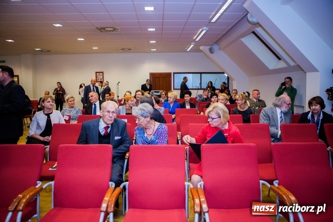 Zdjęcie w galerii na portalu naszraciborz.pl: Państwowa Wyższa Szkoła Zawodowa zainaugurowała nowy rok akademicki wiadomości z regionu