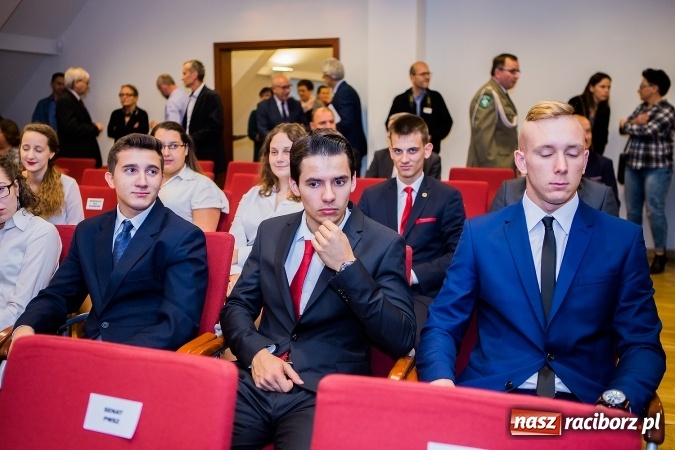 Zdjęcie w galerii na portalu naszraciborz.pl: Państwowa Wyższa Szkoła Zawodowa zainaugurowała nowy rok akademicki wiadomości z regionu