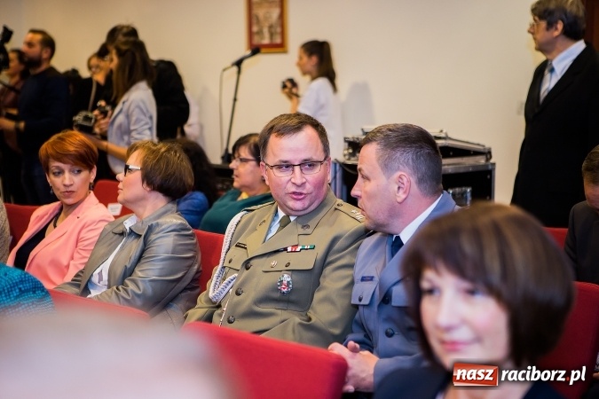 Zdjęcie w galerii na portalu naszraciborz.pl: Państwowa Wyższa Szkoła Zawodowa zainaugurowała nowy rok akademicki wiadomości z regionu