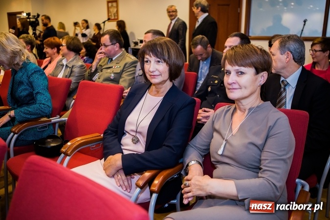 Zdjęcie w galerii na portalu naszraciborz.pl: Państwowa Wyższa Szkoła Zawodowa zainaugurowała nowy rok akademicki wiadomości z regionu