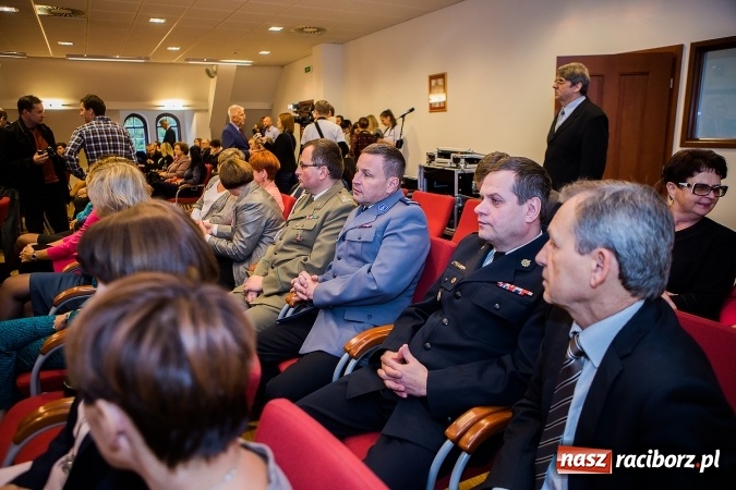 Zdjęcie w galerii na portalu naszraciborz.pl: Państwowa Wyższa Szkoła Zawodowa zainaugurowała nowy rok akademicki wiadomości z regionu