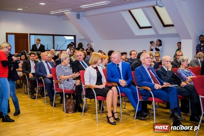 Zdjęcie w galerii na portalu naszraciborz.pl: Państwowa Wyższa Szkoła Zawodowa zainaugurowała nowy rok akademicki wiadomości z regionu
