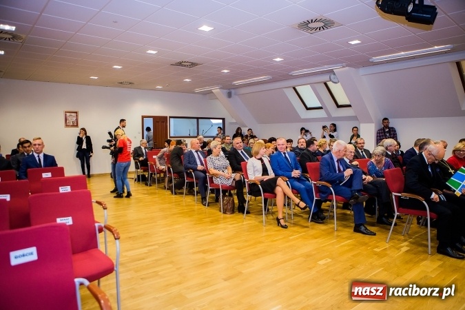 Zdjęcie w galerii na portalu naszraciborz.pl: Państwowa Wyższa Szkoła Zawodowa zainaugurowała nowy rok akademicki wiadomości z regionu