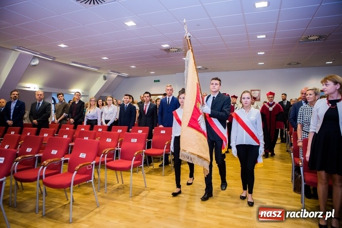 Zdjęcie w galerii na portalu naszraciborz.pl: Państwowa Wyższa Szkoła Zawodowa zainaugurowała nowy rok akademicki wiadomości z regionu