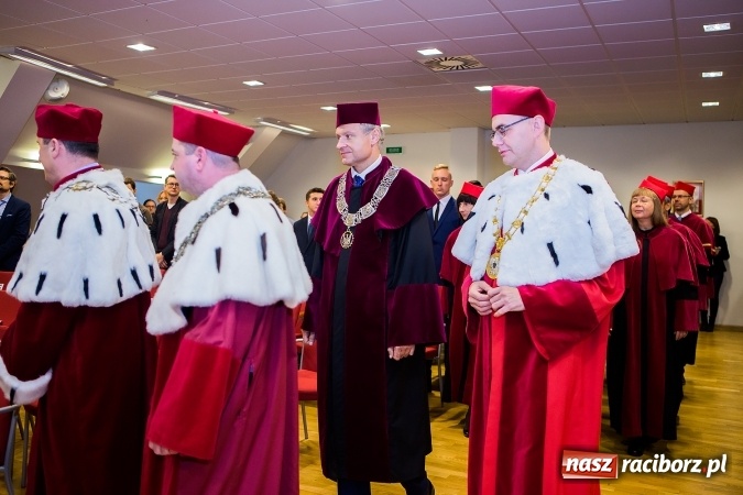 Zdjęcie w galerii na portalu naszraciborz.pl: Państwowa Wyższa Szkoła Zawodowa zainaugurowała nowy rok akademicki wiadomości z regionu