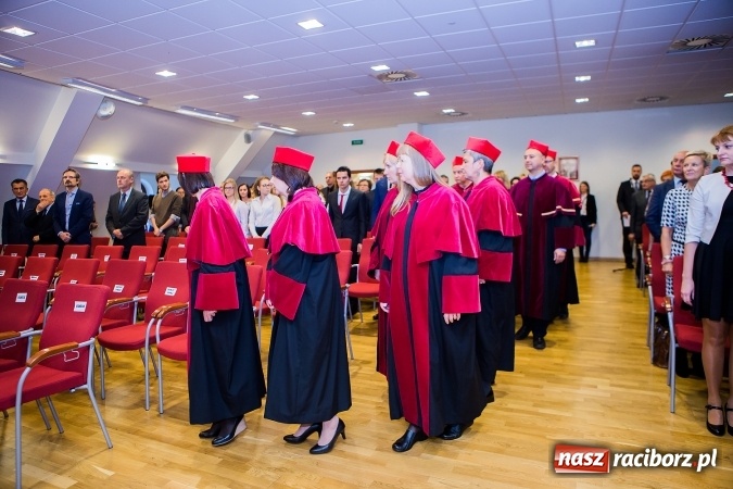 Zdjęcie w galerii na portalu naszraciborz.pl: Państwowa Wyższa Szkoła Zawodowa zainaugurowała nowy rok akademicki wiadomości z regionu