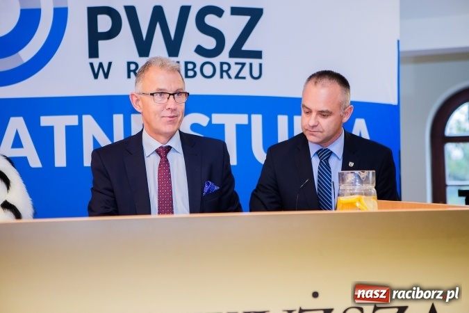 Zdjęcie w galerii na portalu naszraciborz.pl: Państwowa Wyższa Szkoła Zawodowa zainaugurowała nowy rok akademicki wiadomości z regionu
