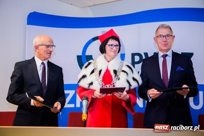 Zdjęcie w galerii na portalu naszraciborz.pl: Państwowa Wyższa Szkoła Zawodowa zainaugurowała nowy rok akademicki wiadomości z regionu