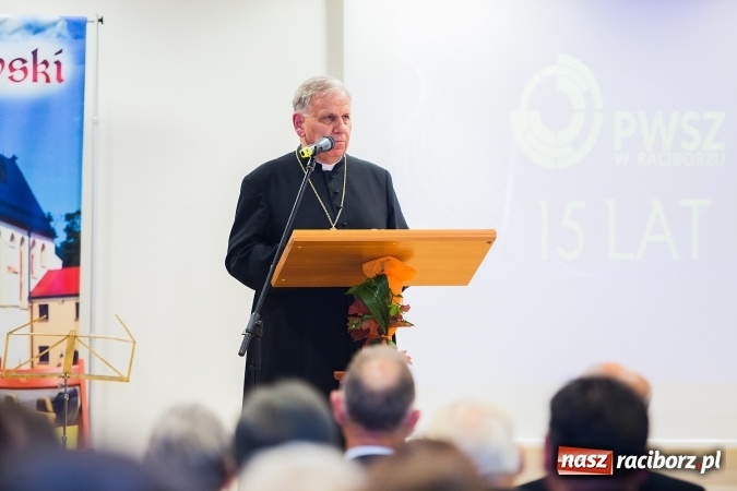 Zdjęcie w galerii na portalu naszraciborz.pl: Państwowa Wyższa Szkoła Zawodowa zainaugurowała nowy rok akademicki wiadomości z regionu