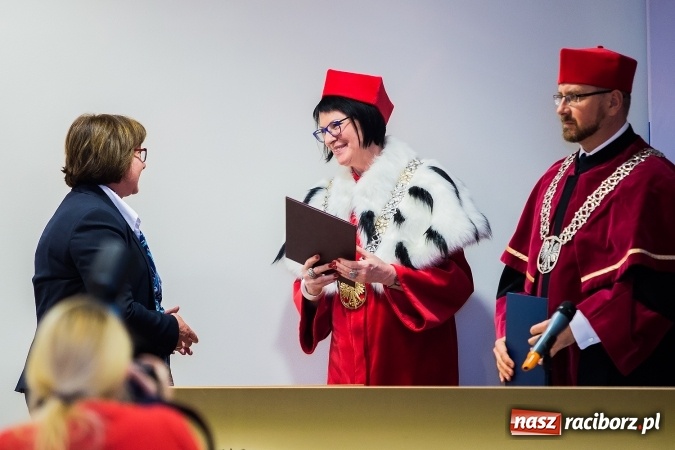 Zdjęcie w galerii na portalu naszraciborz.pl: Państwowa Wyższa Szkoła Zawodowa zainaugurowała nowy rok akademicki wiadomości z regionu