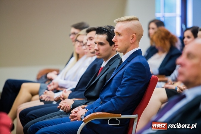 Zdjęcie w galerii na portalu naszraciborz.pl: Państwowa Wyższa Szkoła Zawodowa zainaugurowała nowy rok akademicki wiadomości z regionu