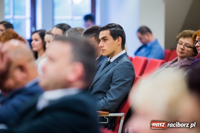 Zdjęcie w galerii na portalu naszraciborz.pl: Państwowa Wyższa Szkoła Zawodowa zainaugurowała nowy rok akademicki wiadomości z regionu