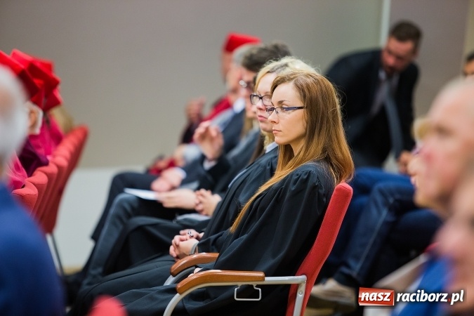 Zdjęcie w galerii na portalu naszraciborz.pl: Państwowa Wyższa Szkoła Zawodowa zainaugurowała nowy rok akademicki wiadomości z regionu