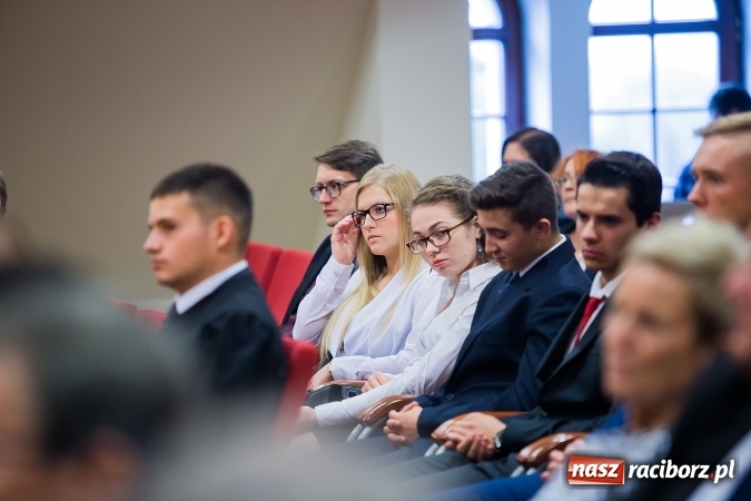 Zdjęcie w galerii na portalu naszraciborz.pl: Państwowa Wyższa Szkoła Zawodowa zainaugurowała nowy rok akademicki wiadomości z regionu