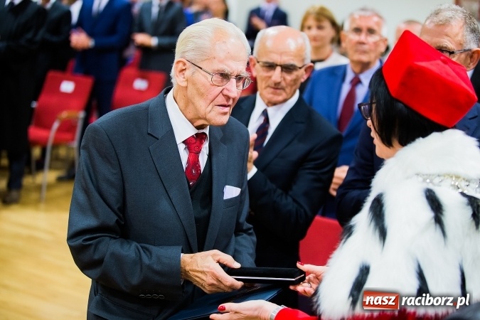 Zdjęcie w galerii na portalu naszraciborz.pl: Państwowa Wyższa Szkoła Zawodowa zainaugurowała nowy rok akademicki wiadomości z regionu